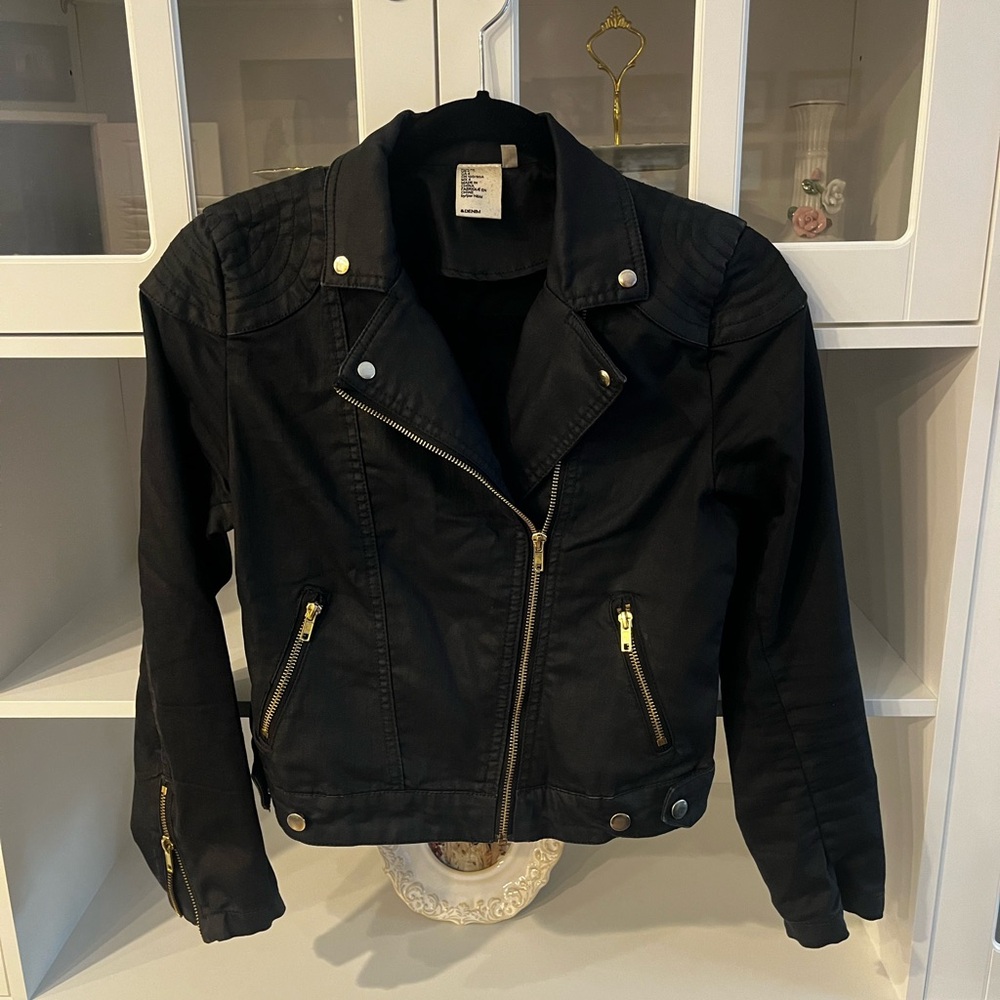 Black denim jacket. Size 4.